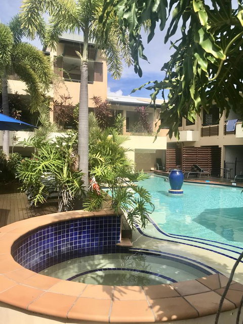 NOMAD - Luxe Apartment - Mackay Tourism 17