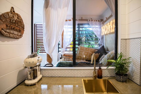 NOMAD - Luxe Apartment - Mackay Tourism 10