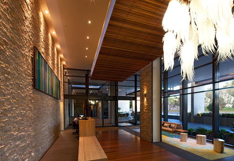 Oaks Redcliffe Mon Komo Suites - Mackay Tourism 13