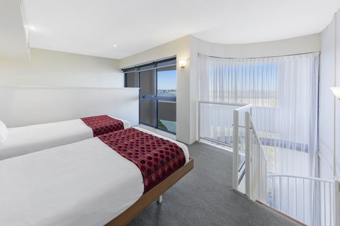 Ramada Resort By Wyndham Golden Beach - Mackay Tourism 11