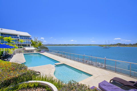 Noosa Shores Resort - Mackay Tourism 13