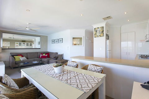 Noosa Shores Resort - Mackay Tourism 23