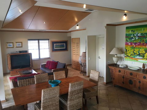 Bella Casa Noosa - Mackay Tourism 40
