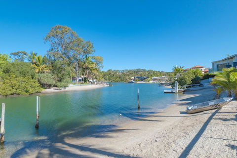 Caribbean Noosa - Mackay Tourism 1