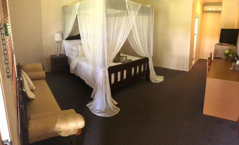 The Bearded Dragon Boutique Hotel - Mackay Tourism 9