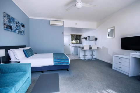 The Beach Motel Hervey Bay - Mackay Tourism 9