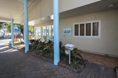 The Beach Motel Hervey Bay - Mackay Tourism 38