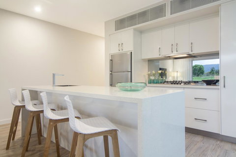 Pool Resort Port Douglas - Mackay Tourism 43