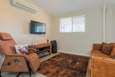 Bed & Breakfast 1 Bedroom Guest House - Mackay Tourism 24