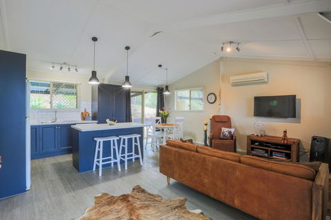 Bed & Breakfast 1 Bedroom Guest House - Mackay Tourism 0