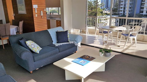 Surfers Chalet - Mackay Tourism 19
