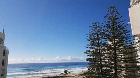 Surfers Chalet - Mackay Tourism 21
