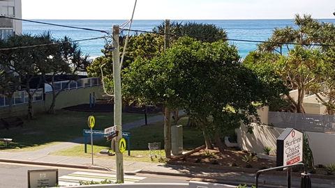 Surfers Chalet - Mackay Tourism 20