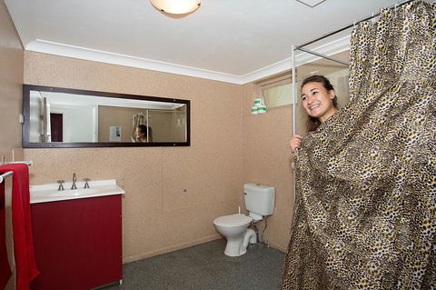Backpackers In Paradise 18-35 Hostel - Mackay Tourism 7