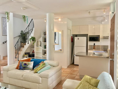 [ ANDY'S BEACH HOUSE ] - Mackay Tourism 35