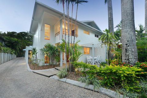 [ ANDY'S BEACH HOUSE ] - Mackay Tourism 11