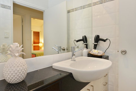 [ ANDY'S BEACH HOUSE ] - Mackay Tourism 28