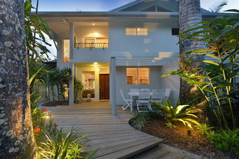 [ ANDY'S BEACH HOUSE ] - Mackay Tourism 6