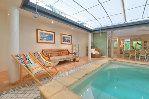 [ ANDY'S BEACH HOUSE ] - Mackay Tourism 23