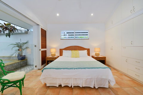[ ANDY'S BEACH HOUSE ] - Mackay Tourism 26