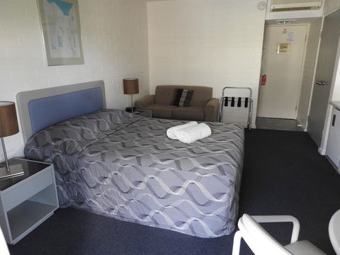Dalby Manor Motor Inn - Mackay Tourism 11