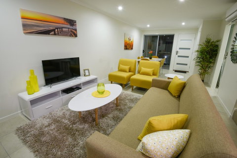 Direct Collective - Breeze On Brightwater - Mackay Tourism 11