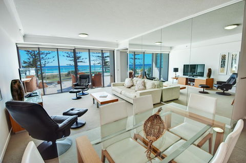 Reflections Tower Two - Mackay Tourism 12