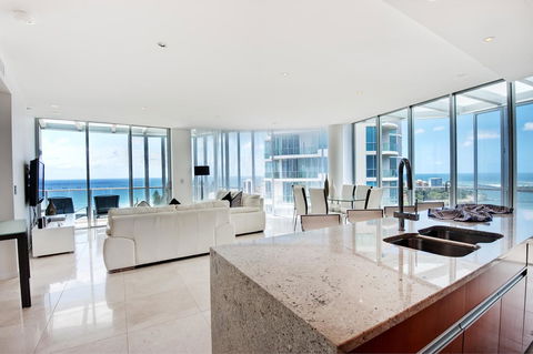 Reflections Tower Two - Mackay Tourism 29