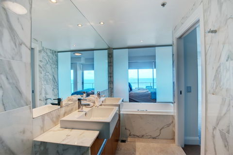 Reflections Tower Two - Mackay Tourism 1