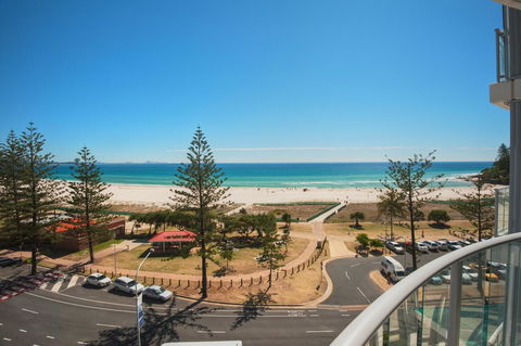 Reflections Tower Two - Mackay Tourism 6