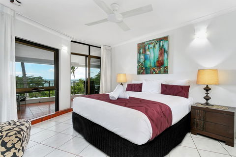 Roydon Beachfront Apartments - Mackay Tourism 22