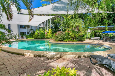 Roydon Beachfront Apartments - Mackay Tourism 12