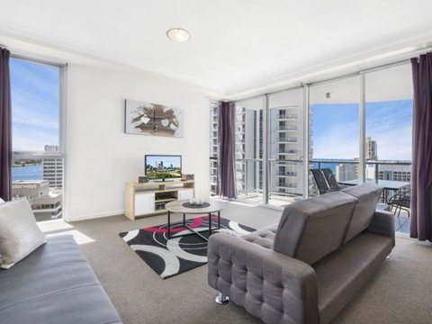 Beach Stay - Ocean & Riverview Resort Chevron Renaissance Central Surfers Paradise - Mackay Tourism 3