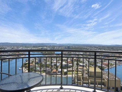 Beach Stay - Ocean & Riverview Resort Chevron Renaissance Central Surfers Paradise - Mackay Tourism 14