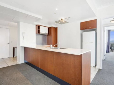 Beach Stay - Ocean & Riverview Resort Chevron Renaissance Central Surfers Paradise - Mackay Tourism 11
