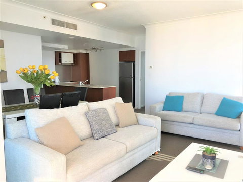 Beach Stay - Ocean & Riverview Resort Chevron Renaissance Central Surfers Paradise - Mackay Tourism 20