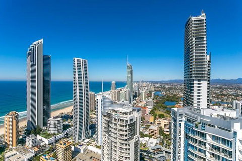 Beach Stay - Ocean & Riverview Resort Chevron Renaissance Central Surfers Paradise - Mackay Tourism 23