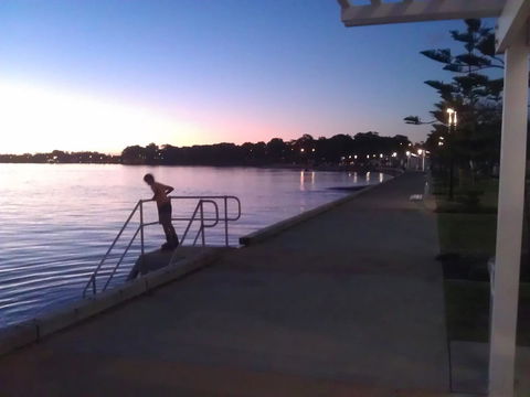 Proximity Waterfront Apartments - Mackay Tourism 40