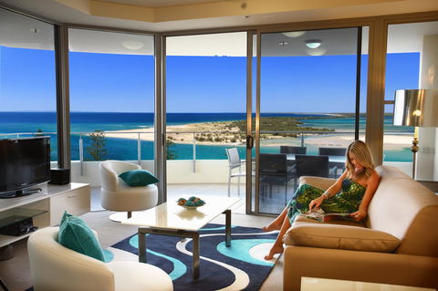 Monaco Caloundra - Mackay Tourism 32