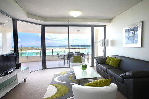Monaco Caloundra - Mackay Tourism 38