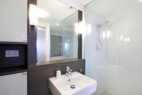 Monaco Caloundra - Mackay Tourism 24