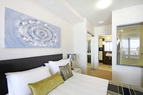 Monaco Caloundra - Mackay Tourism 28
