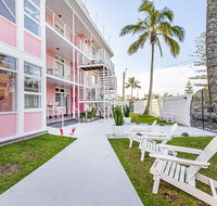 The Pink Hotel Coolangatta - Mackay Tourism