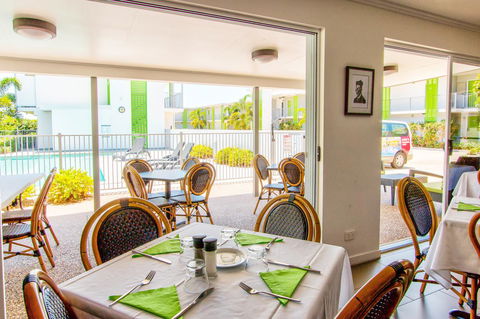 Mackay Oceanside Central Hotel Official - Mackay Tourism 4