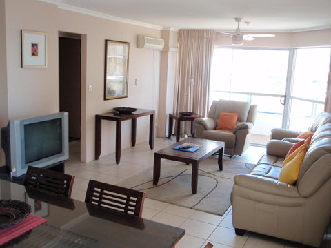 Grosvenor Beachfront Apartments Surfers Paradise - Mackay Tourism 21