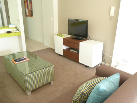 Grosvenor Beachfront Apartments Surfers Paradise - Mackay Tourism 24