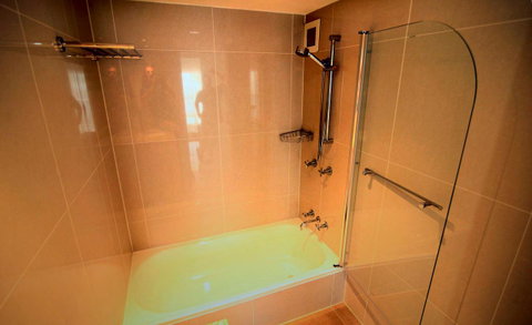 Grosvenor Beachfront Apartments Surfers Paradise - Mackay Tourism 34