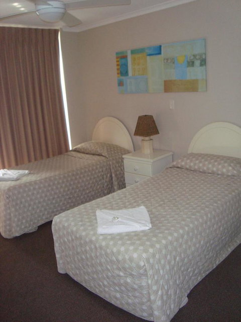 Grosvenor Beachfront Apartments Surfers Paradise - Mackay Tourism 18