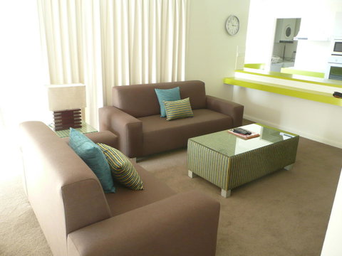 Grosvenor Beachfront Apartments Surfers Paradise - Mackay Tourism 8