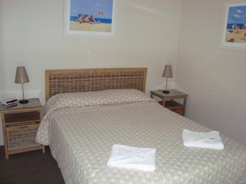 Grosvenor Beachfront Apartments Surfers Paradise - Mackay Tourism 13